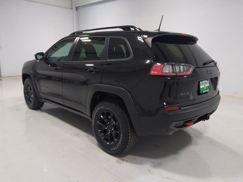 Used 2022 Jeep Cherokee Trailhawk w/ Premium Leather Package AWD/4WD image 5
