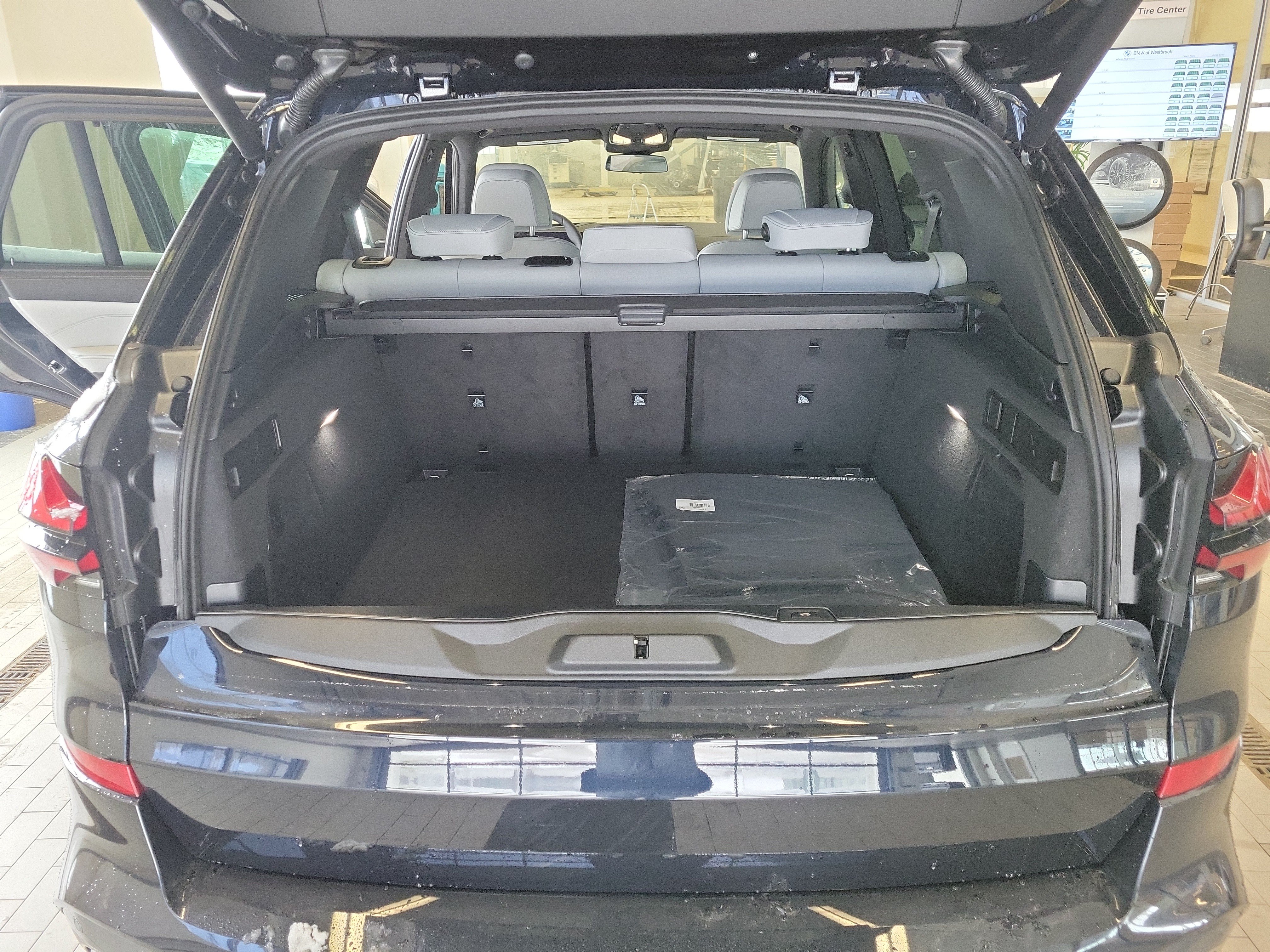 Used 2026 BMW X5 xDrive40i AWD/4WD image 17