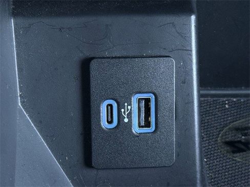 Used 2022 Ford F150 Lariat image 23