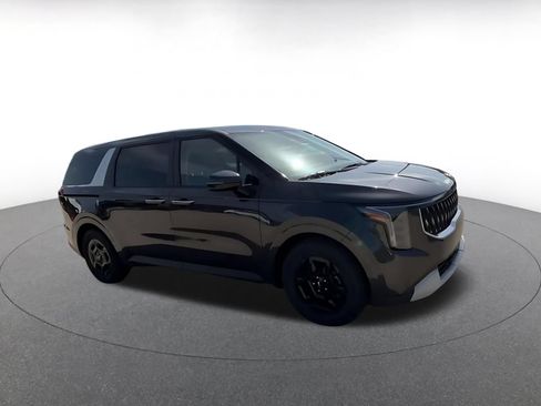 Used 2026 Kia Carnival FWD image 16