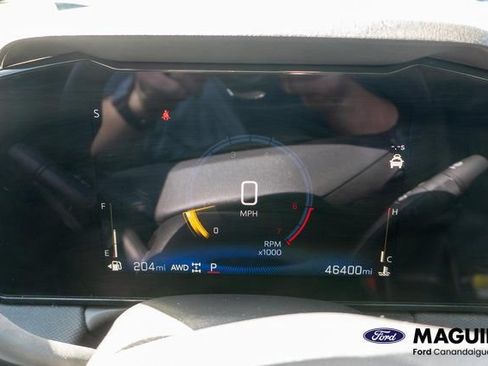 Used 2024 Chevrolet TrailBlazer LT w/ LT Cold Weather Package AWD/4WD image 19