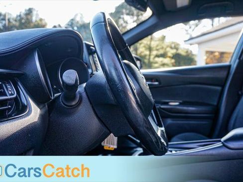 Used 2018 Toyota C-HR XLE image 31