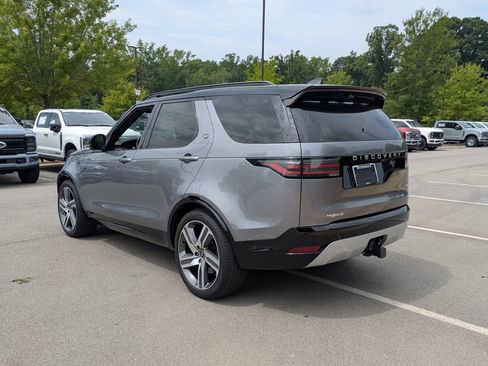Used 2023 Land Rover Discovery Metropolitan Edition AWD/4WD image 6