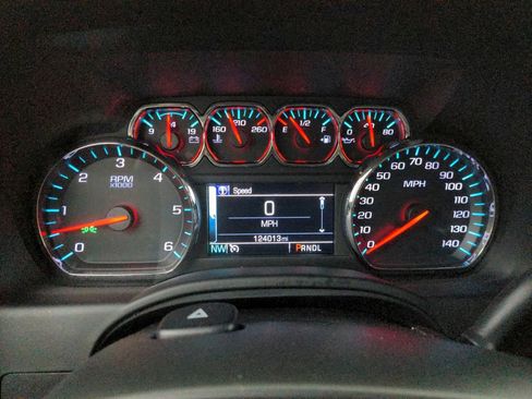 Used 2020 Chevrolet Suburban LT AWD/4WD image 16