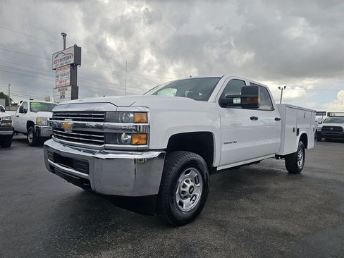 Used 2018 Chevrolet Silverado 2500 W/T w/ WT Convenience Package AWD/4WD image 1