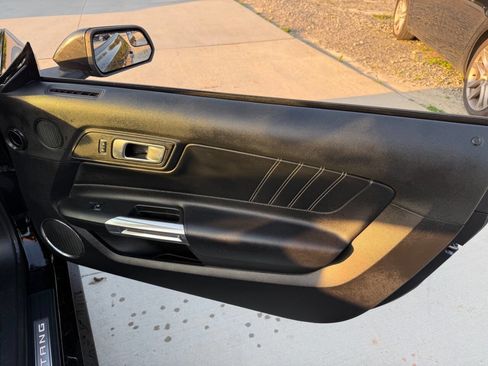 Used 2018 Ford Mustang Premium RWD image 24