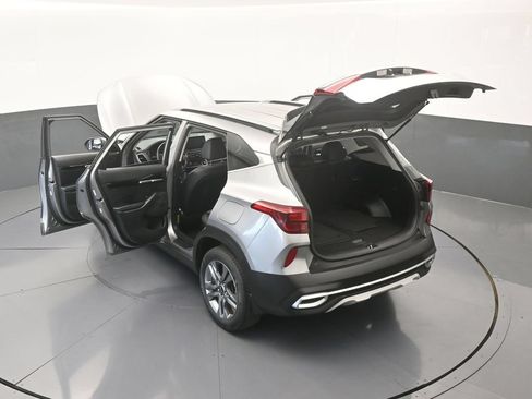 Used 2021 Kia Seltos S FWD image 60