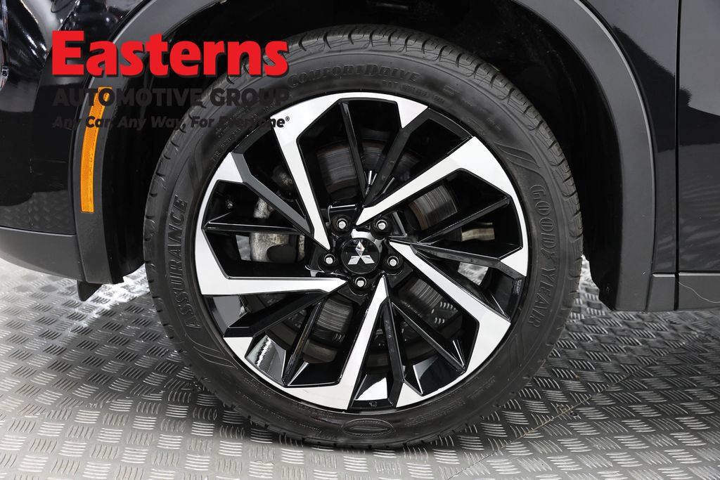 Used 2024 Mitsubishi Outlander SE AWD/4WD image 35