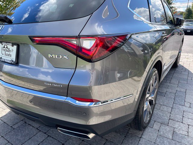 Used 2022 Acura MDX w/ Technology Package AWD/4WD image 12