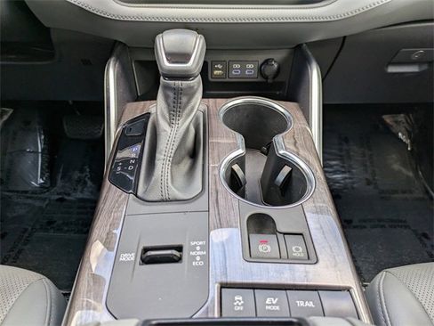 Used 2022 Toyota Highlander Platinum image 20