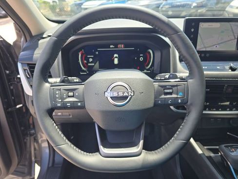 Certified 2026 Nissan Rogue SL FWD image 30