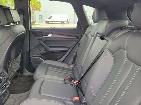 Certified 2023 Audi Q5 2.0T Premium Plus w/ Premium Plus Package AWD/4WD image 11