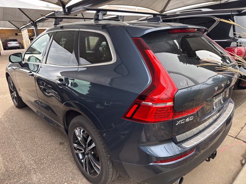 Used 2020 Volvo XC60 T6 Momentum w/ Protection Package Premier AWD/4WD image 4