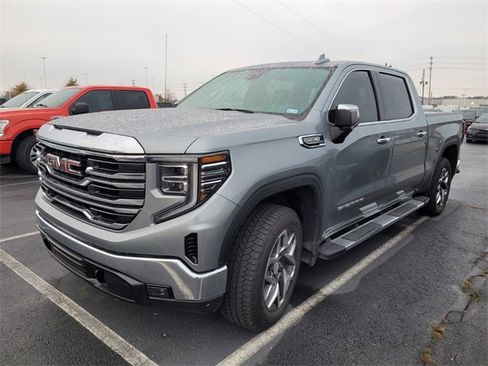 Used 2025 GMC Sierra 1500 SLT w/ SLT Premium Package image 8