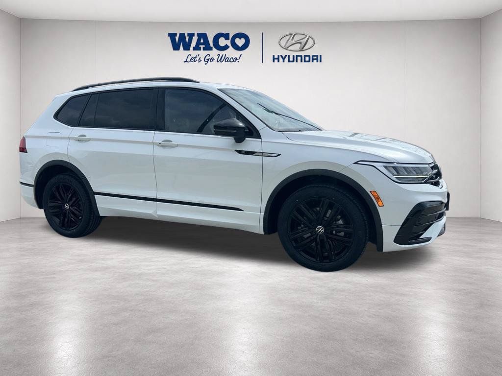 Used 2022 Volkswagen Tiguan SE R-Line FWD image 3