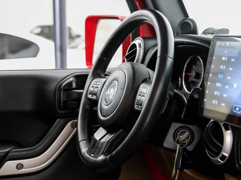 Used 2012 Jeep Wrangler Unlimited Sahara w/ Connectivity Group image 14