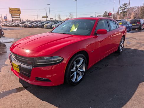 Used 2016 Dodge Charger R/T RWD image 4