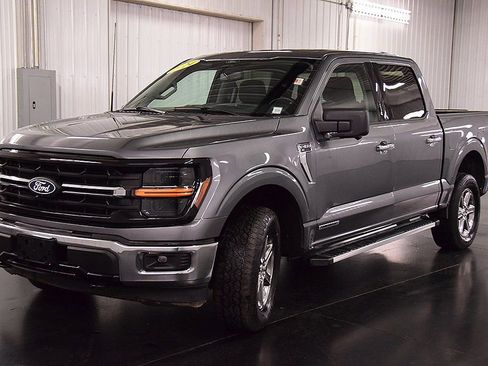 Used 2024 Ford F150 XLT w/ Mobile Office Package image 3