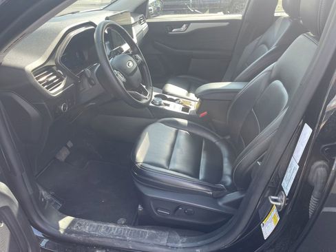 Used 2025 Ford Escape Platinum AWD/4WD image 10