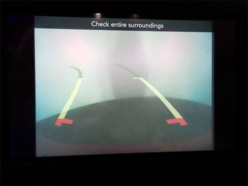 Used 2019 Chrysler Pacifica Touring-L image 3