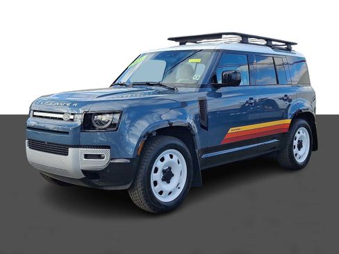 Used 2025 Land Rover Defender 110 S image 3