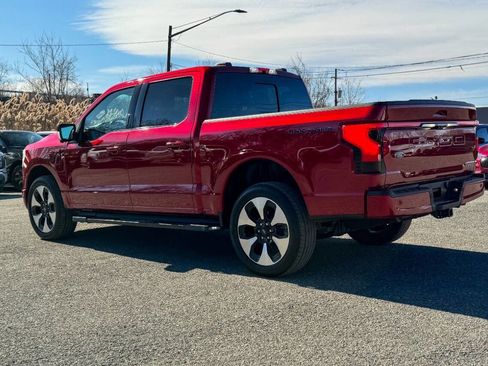 Used 2022 Ford F150 Lightning Platinum image 5