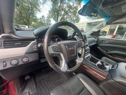 Used 2015 GMC Yukon XL SLT w/ Open Road Package image 9
