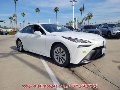 Certified 2022 Toyota Mirai XLE image 2
