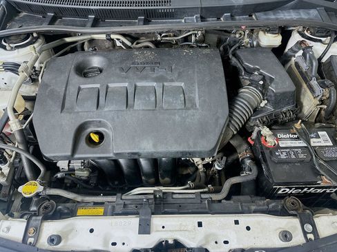 Used 2011 Toyota Corolla LE FWD image 30