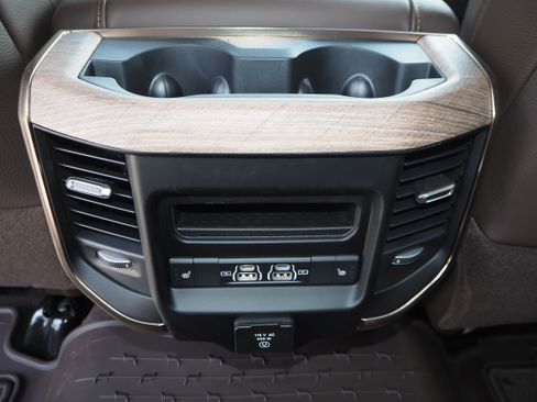 New 2025 RAM 2500 Limited image 23