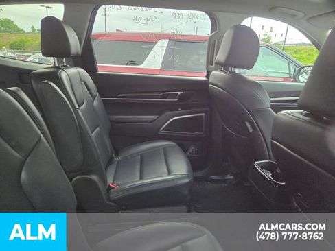 Used 2025 Kia Telluride S FWD image 15