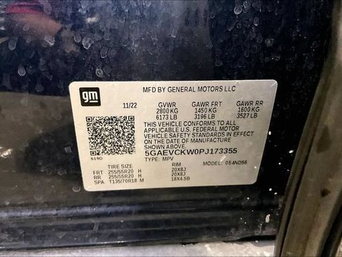 Used 2023 Buick Enclave Avenir w/ Avenir Technology Package AWD/4WD image 38
