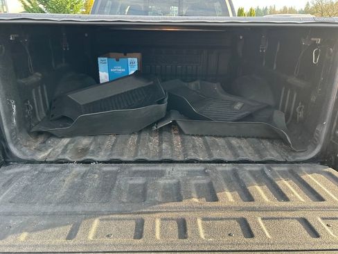 Used 2017 GMC Canyon Denali image 32