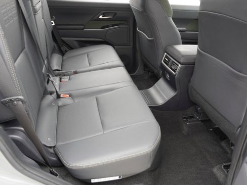 Used 2024 Lexus GX 550 AWD/4WD image 32