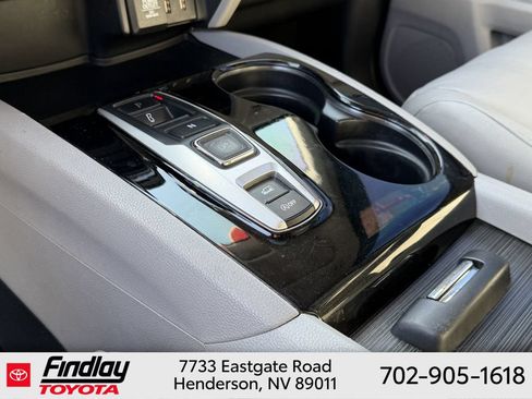 Used 2016 Honda Pilot Touring image 32