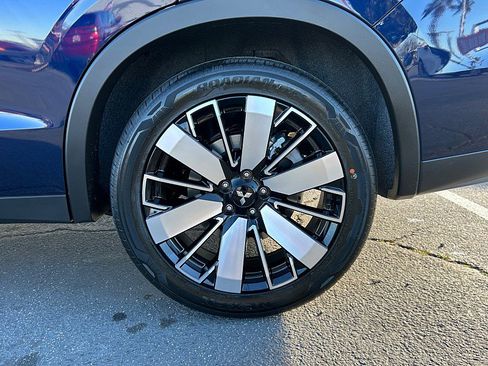 New 2026 Mitsubishi Outlander SE image 14