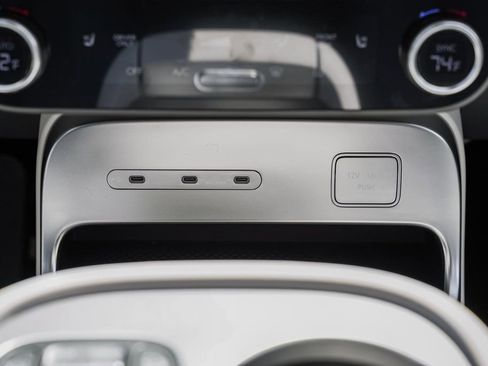 New 2026 Hyundai Ioniq 9 SE image 21