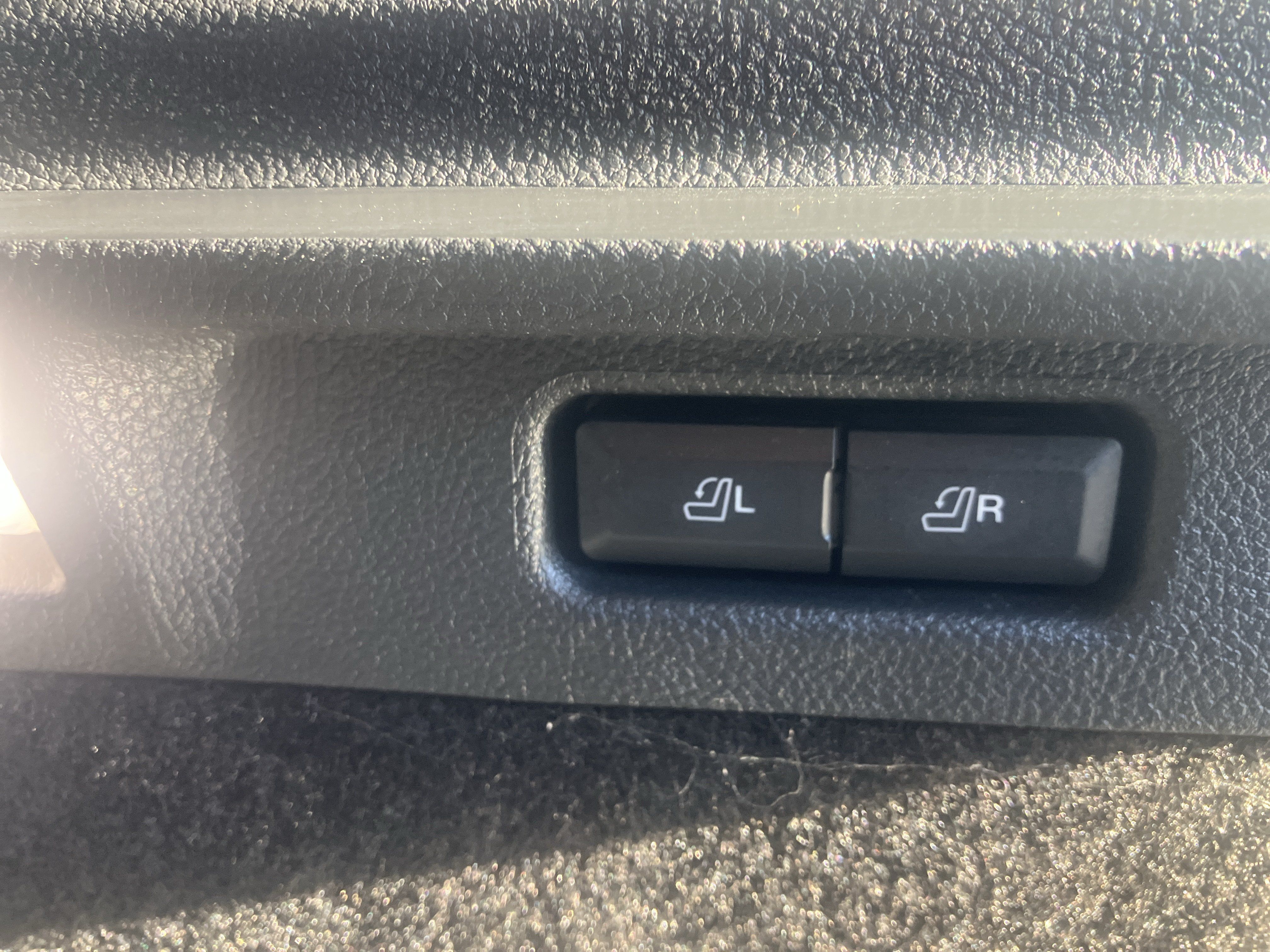 Used 2022 Lincoln Corsair AWD w/ Premium Package image 14
