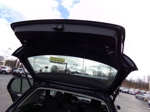 Used 2013 Volkswagen Golf TDI FWD image 17