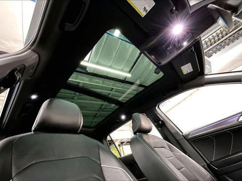 Used 2024 Volkswagen Tiguan SEL R-Line image 24