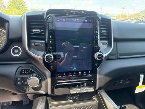 New 2026 RAM 1500 4x4 Crew Cab image 13