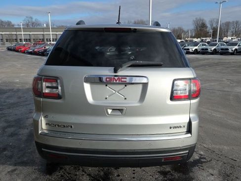 Used 2016 GMC Acadia SLE image 8