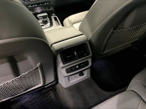 Used 2021 Audi Q5 Premium w/ Convenience Package image 27
