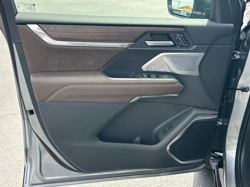 New 2026 GMC Acadia Denali Ultimate w/ LPO, Floor Liner Package FWD image 11