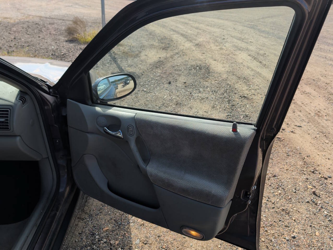 Used 2000 Saturn L-Series LS2 FWD image 28