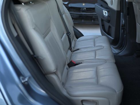 Used 2018 Land Rover Discovery SE image 14