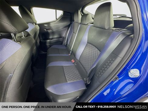 Used 2020 Toyota C-HR XLE image 23