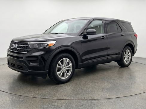 Used 2024 Ford Explorer Limited RWD image 3