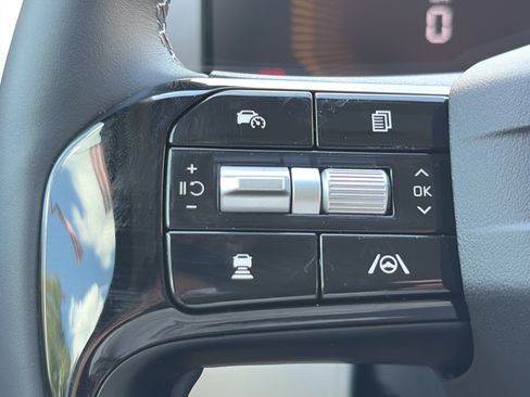 New 2026 Kia Sorento S w/ S Panoramic Sunroof Package FWD image 26
