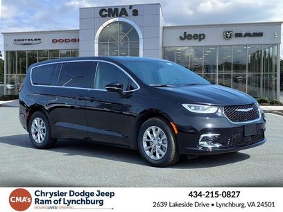 New 2026 Chrysler Pacifica Select